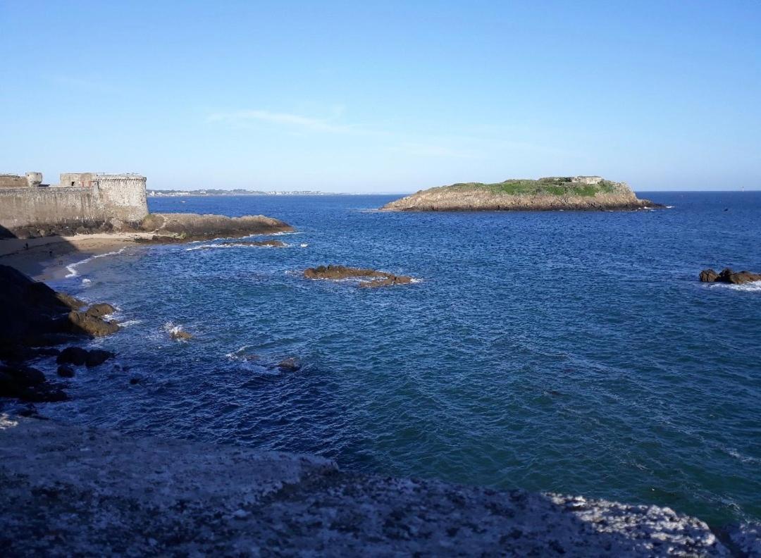 Appartement Au Coeur D'Intra Muros Saint-Malo Luaran gambar